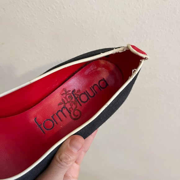 Adorable Vegan Wedge Shoes - Size 9 - Blue and Red - Form and Fauna - Picture 14 of 15